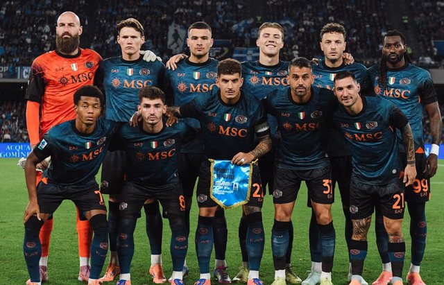 Misioni arab, Napoli drejt Superkup&euml;s s&euml; tret&euml; historike