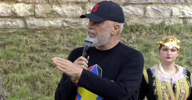 “Gratë janë mbështetja jonë”, Rama në
