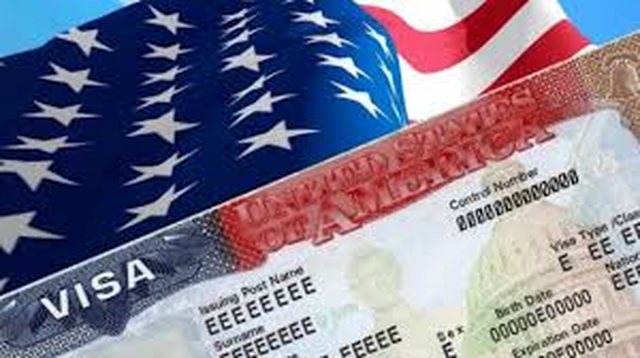 SHBA, Trump ashpërson rregullat për turistët, para hyrjes duhet