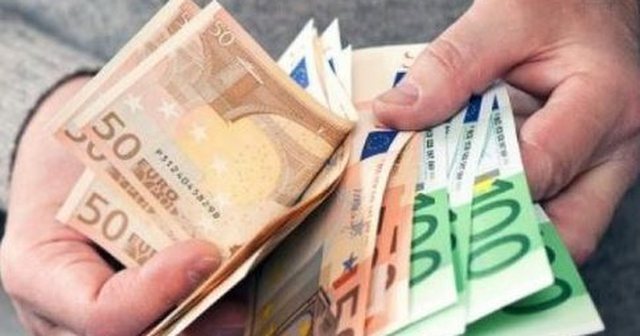 &Ccedil;far&euml; po ndodh me monedhat e huaja? 'Hidhini nj&euml;