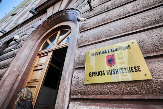 Kushtetuesja: Skualifikimi i gjyqtarit Gerd Hoxha nga gara për në