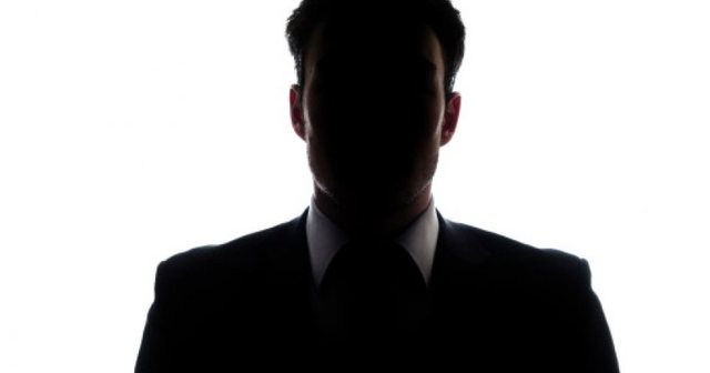 Kush është k*rva, që kishte rënë dakord me R-në