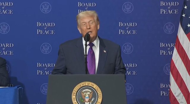 &ldquo;Arrita marr&euml;veshje mes Kosov&euml;s dhe Serbis&euml;&rdquo;, Trump-