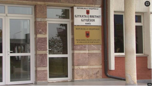 Prodhonin dhe shisnin drogë, arrestohen 3 persona në Kukës