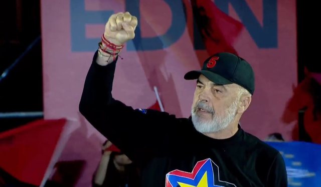 “Latifi do ikë më i pasur nga sa erdhi, është i vetmi