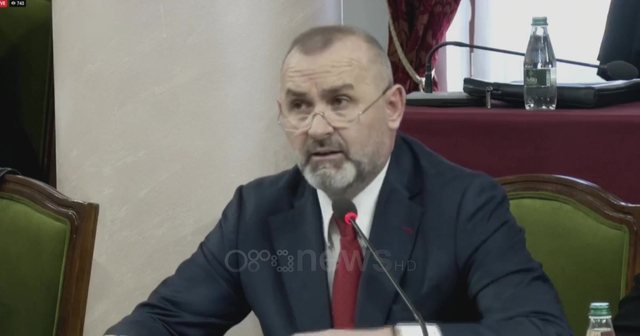 Rama 'blindon' krerët e shtetit! Socialistët hartojnë