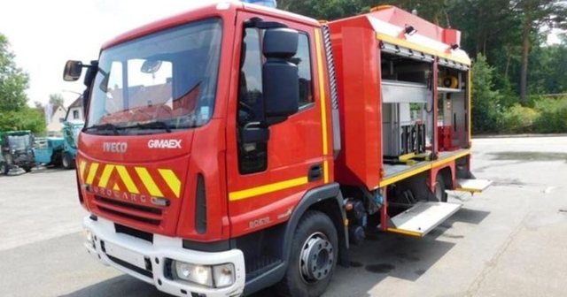 Përfshihet nga flakët lokali në Lezhë/ Dëme të