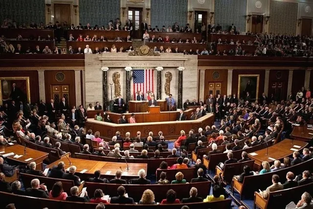 Demokratët bllokojnë fondet qeveritare në Senatin Amerikan,