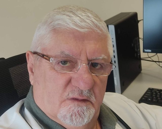 Vizitoi &ldquo;VIP-at&rdquo; e Big-ut n&euml; sht&euml;pi, mjeku tregon