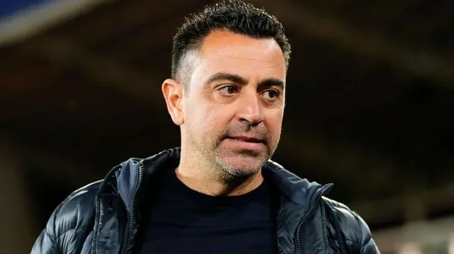 Xavi drejt Man.United, trajneri identifikon 3 lojtarët që duhen shitur