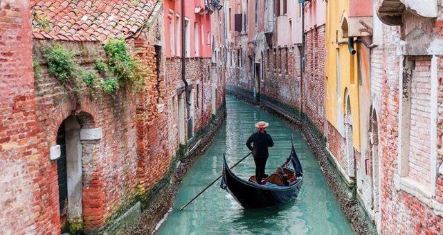 Arkitektura e qytetit lundrues: Si u ndërtua Venecia?