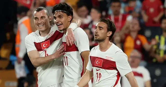 Turqia shk&euml;lqen me poker ndaj Maqedonis&euml; s&euml; Veriut, Norgjia mund