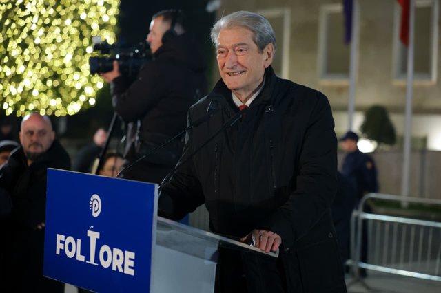 Mbyllet protesta para Kryeministrisë! Berisha mesazh demokratëve: