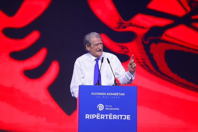 “Do të përmbysim diktaturën e Edvin Ballukut”,