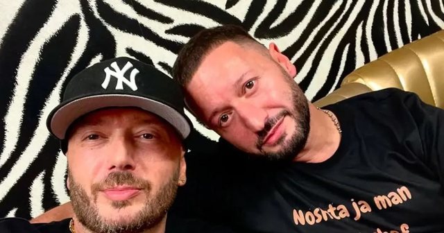 Pas ndarjes nga jeta të vëllait, flet për herë të