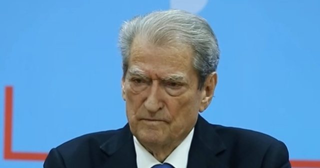 Deputetët e tij firmosën për Endri Shabanin/ Sali Berisha: Gabime