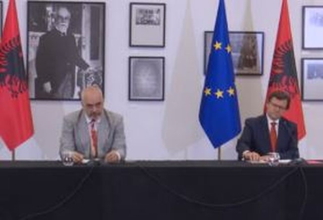 "Pasaporta e BE"/ Ish-negociatori i Ramës, Zef Mazi hedh