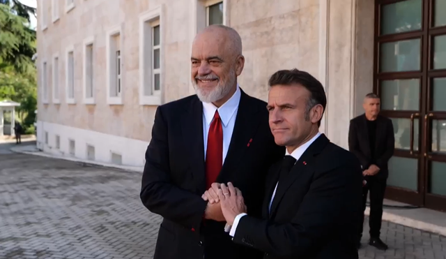 Presidenti francez në Kryeministri, Emmanuel Macron takim me kreun e