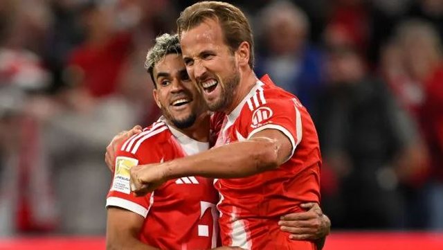 “Tenis” që në start/ Bayern fiton thellë ndaj