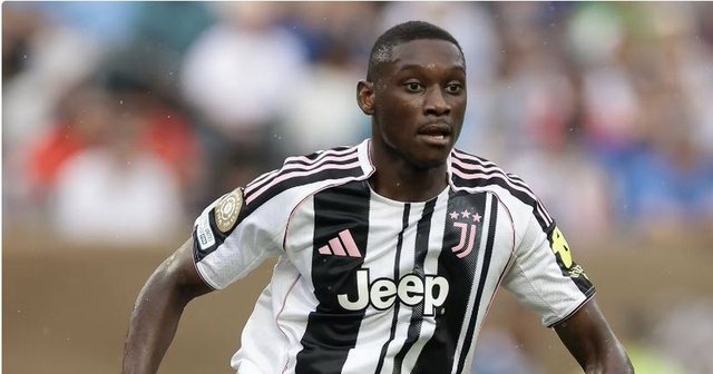Juventus rrit ofertën për Kolo Muani, pret një përgjigje nga