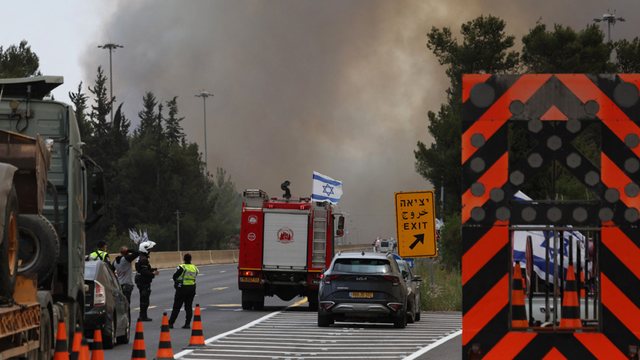 Izraeli në flakë, zjarri del jashtë kontrollit, kërkohet