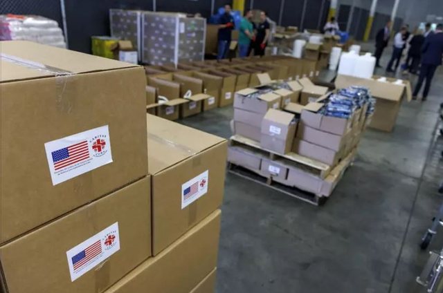 Kuba merr d&euml;rges&euml;n e kat&euml;rt t&euml; ndihmave nga SHBA-ja p&euml;r