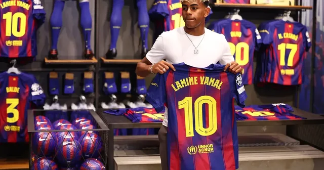 Yamal zbret nga froni Messin dhe Ronaldon, rekord në shitjen e fanellave