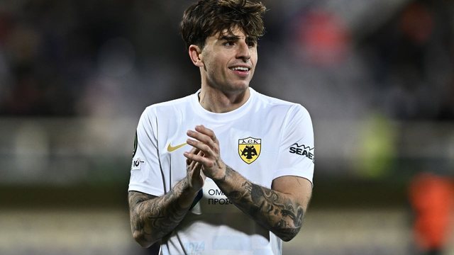 Video/ E &ccedil;uditshme n&euml; Greqi, futbollisti shqiptar&euml; luan me