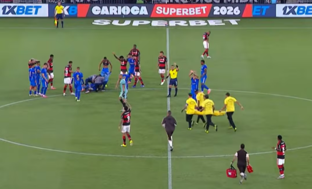 VIDEO/ Frik&euml; dhe ankth, lojtari p&euml;son kolaps dhe rr&euml;zohet n&euml;