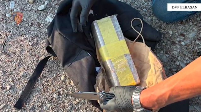 Heroinë nga RMV-ja drejt Shqipërisë, arrestohen 2 persona në