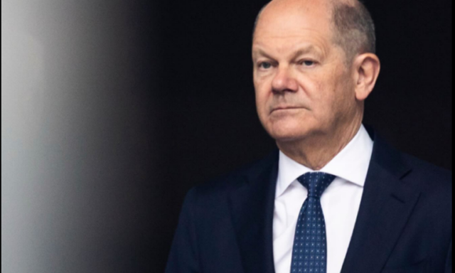 Scholz përshëndetet pasi e dorëzoi detyrën si kancelar:
