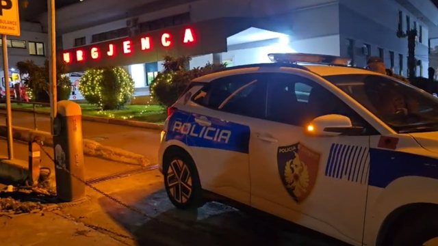 Plagosja me thik&euml; n&euml; Durr&euml;s, reagon policia: 45-vje&ccedil;ari u