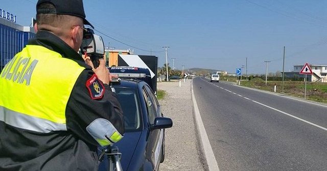 Shkelën rregullat e qarkullimit, arrestohen tetë shoferë në