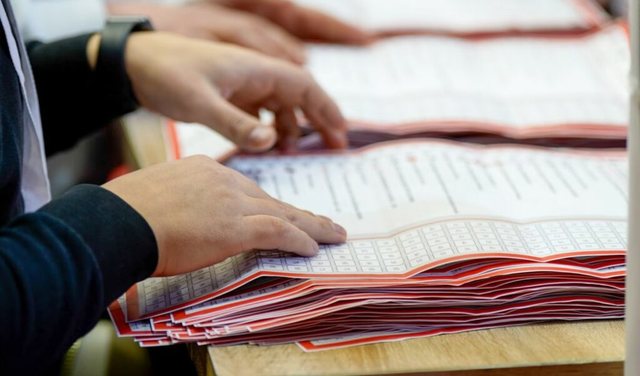 Kosovë/ KQZ-ja numëron të gjitha votat me postë, rezultatet