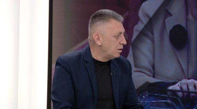 "Janë mbushur burgjet me ditëzinj"/ Gazetari Poli Hoxha: Ka