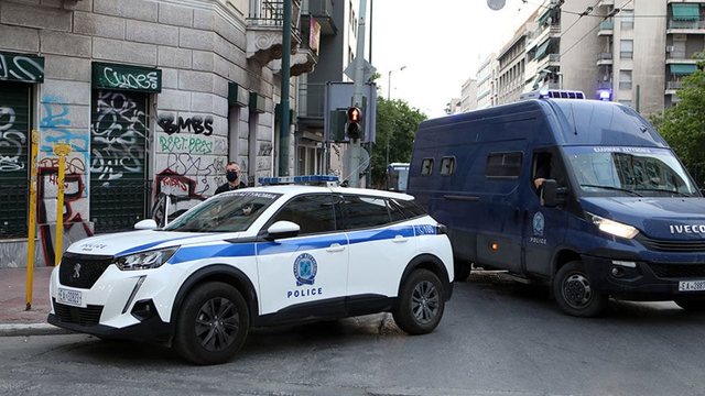 Alarm nga burgu Koridhalos në Athinë! I dënuar për trafik