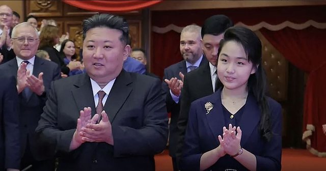 A po e p&euml;rgatit Kim Jong Un vajz&euml;n e tij si pasardh&euml;se?