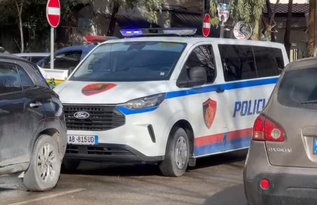 Rrah&euml;n &ccedil;iftin e bashk&euml;short&euml;ve dhe i shkat&euml;rruan