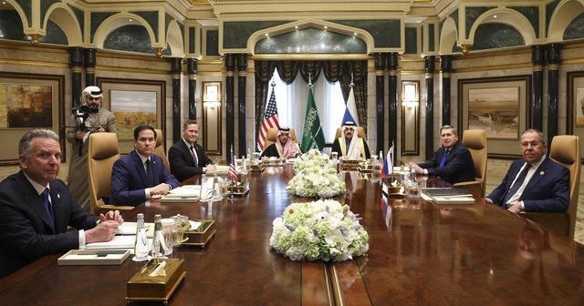 Russia, Ukraine and the US to hold talks in Abu Dhabi today