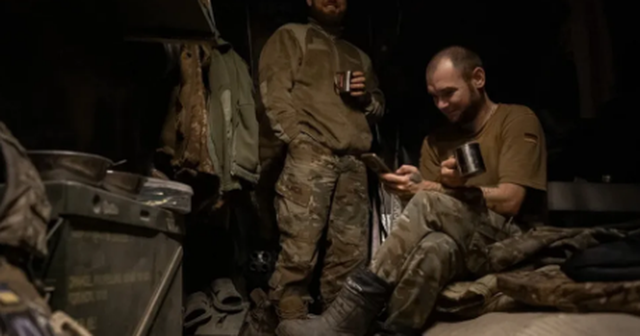 Ukraina t&euml;rhiqet nga lindja e territorit, Rusia p&euml;rparon zaptimet