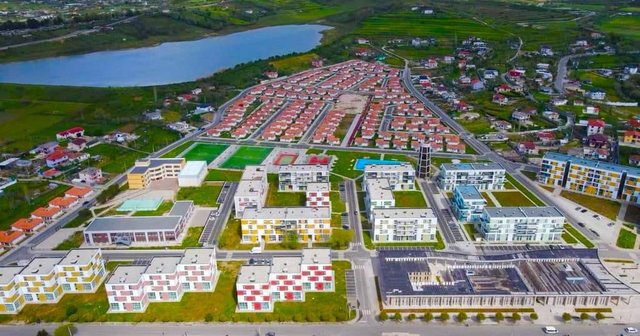 Zvarritje, mungesë transparence dhe abuzime! Dritëhijet e