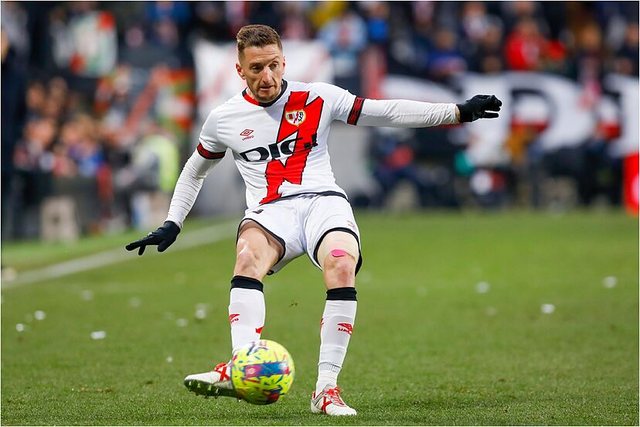 Ters p&euml;r mbrojt&euml;sin e komb&euml;tares, p&euml;son d&euml;mtim q&euml;