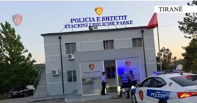 EMRI/ Grabiti taksistin n&euml;n k&euml;rc&euml;nimin e thik&euml;s,