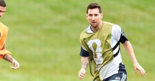A do luaj&euml; Leo Messi ndaj Jordanis&euml;? Trajneri Scaloni po planifikon
