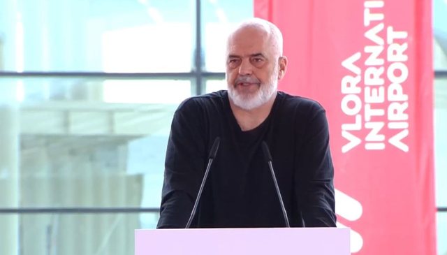 “Nisin së shpejti fluturimet nga Aeroporti i Kukësit”,