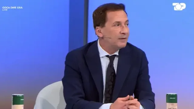 &ldquo;B&euml;nin s*ks me konkurrent&euml;t&rdquo;, Arjan Konomi trondit me