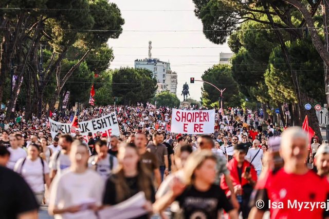 Shqipëria ka nevojë për një Republikë të