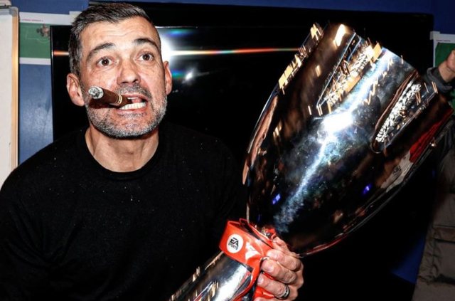 Dështimi te Milani nuk ishte rastësi, ish-trajnerin e kuqezinjve e