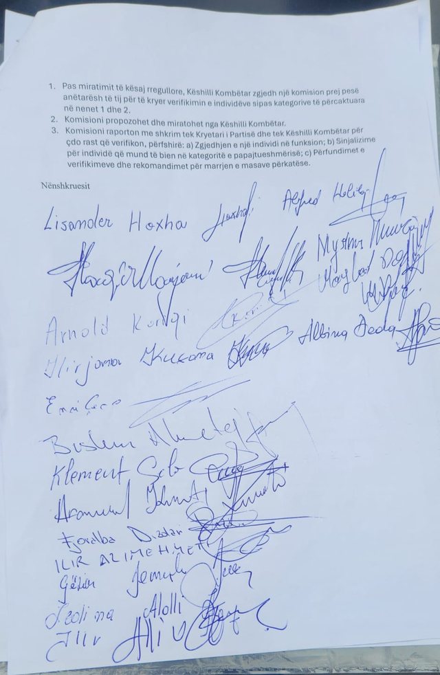 Document/ "Let's clean the house from government beneficiaries and