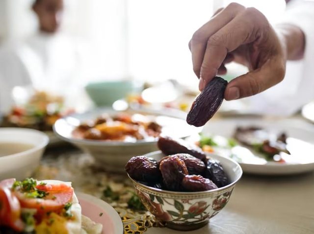 The month of Ramadan, what you should and shouldn't eat during suhoor